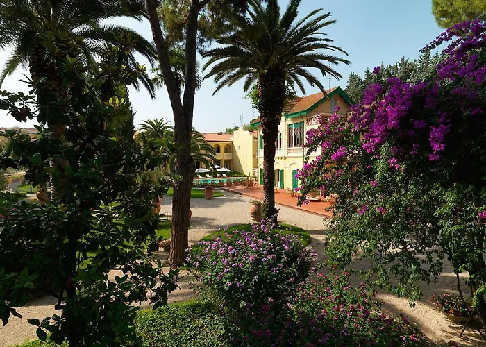 Villa Rosella Resort
