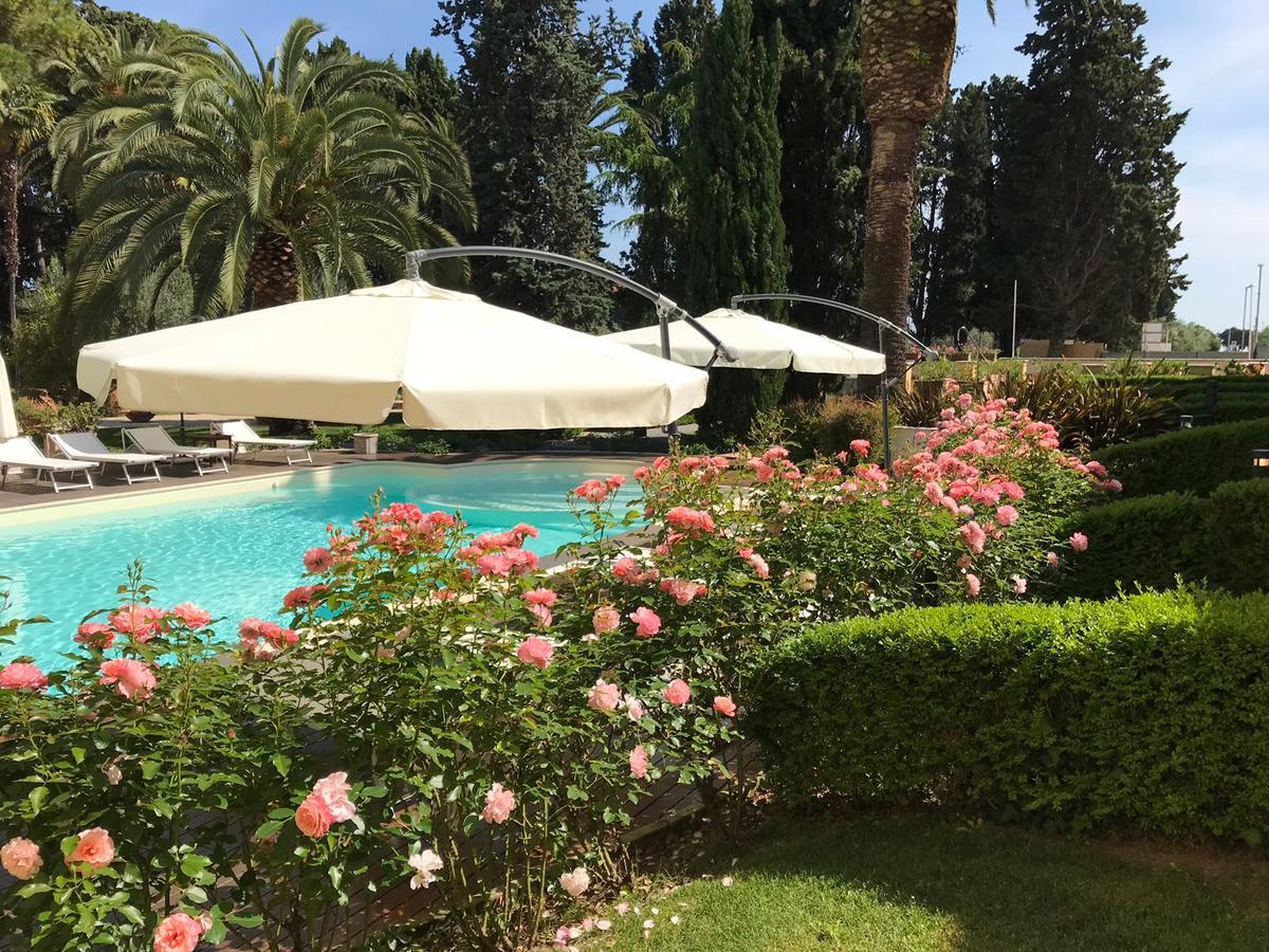 Rosella Aparthotel